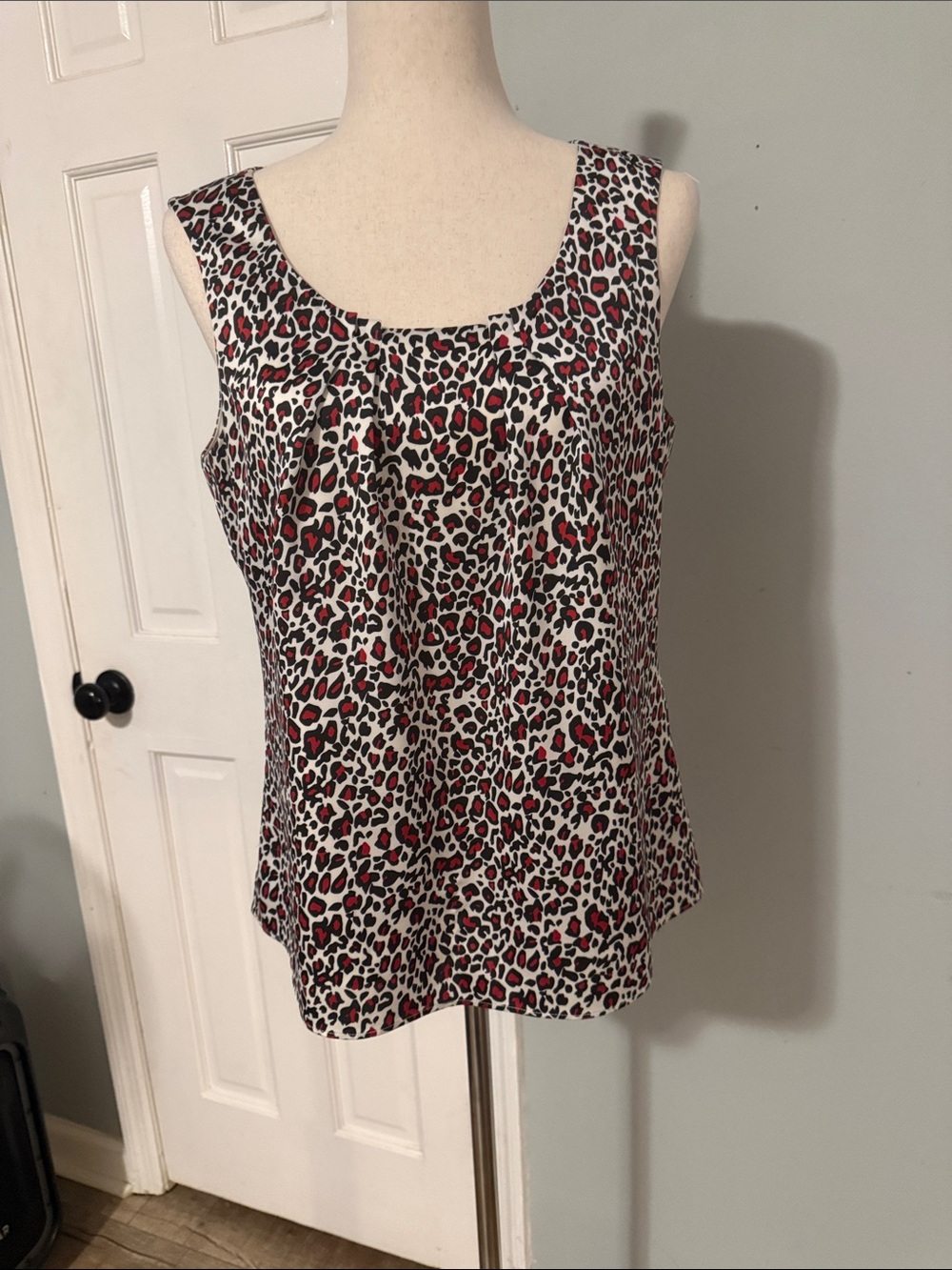 Leopard Print Scoop Neck Cami